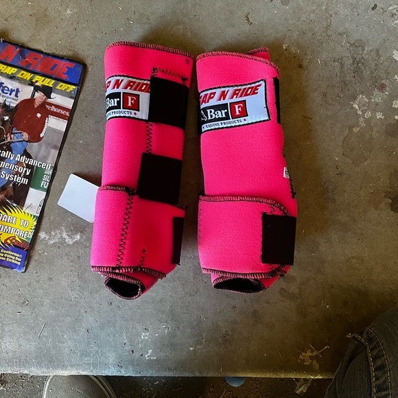 Equine performance boots- Horse boots - Picture 2 of 4